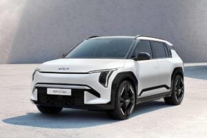La nouvelle Kia EV3 est dévoilée. Autonomie jusqu'à 600 kilomètres et recharge bidirectionnelle