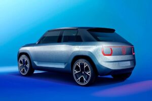 Une voiture électrique Volkswagen a mopins de 20000 € , symbolisant l'accessibilité et l'innovation des véhicules électriques abordables.