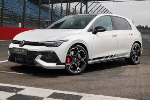 Volkswagen Golf GTI Clubsport 2024 : Une icône sportive modernisée