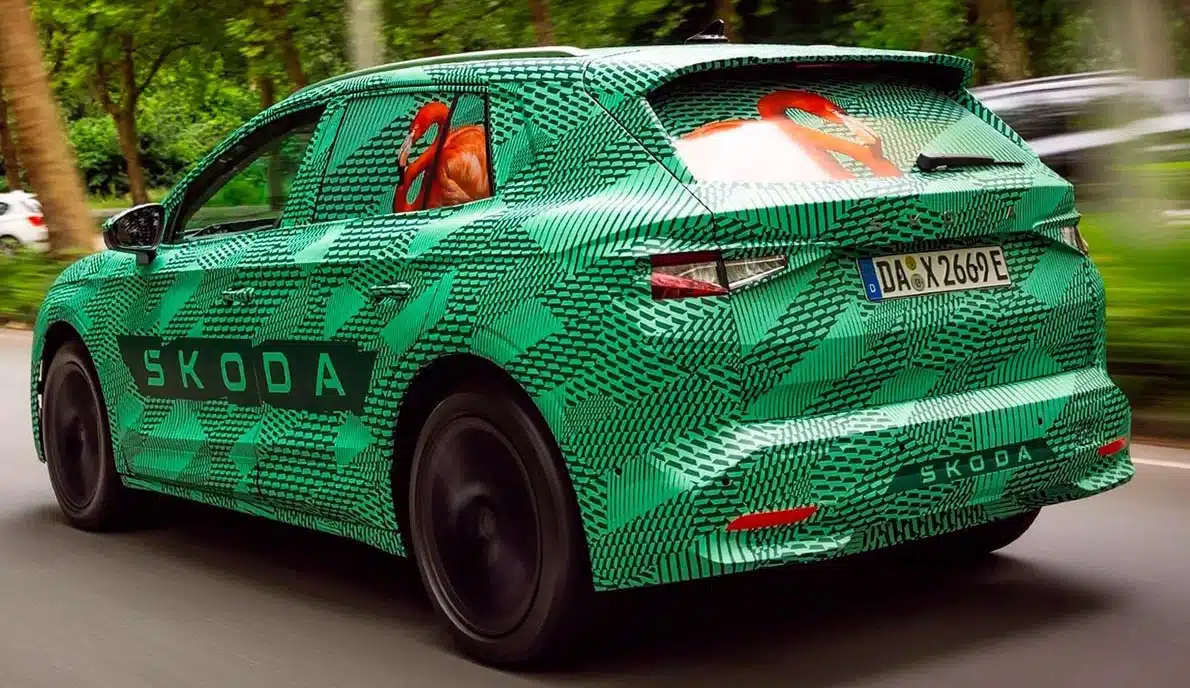 Avant-première officielle du Skoda Elroq, l'alternative au Volvo EX30 et au KIA EV3 avec près de 600 km d'autonomie