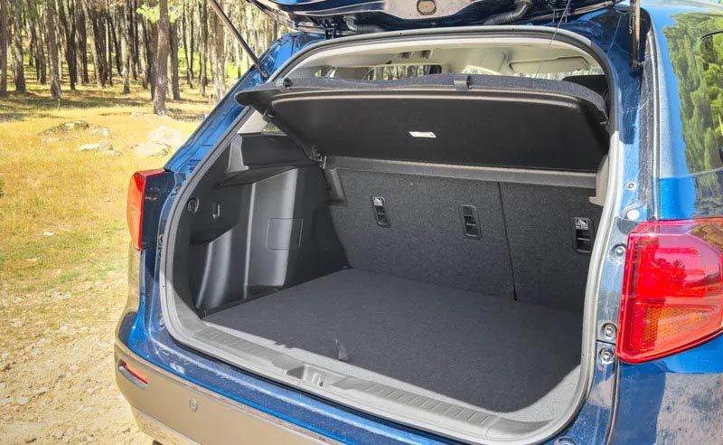 Le Suzuki Vitara a un volume de coffre de 362 litres.