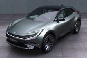 Le SUV hybride le moins performant de Toyota sera remplacé par un modèle électrique. Que savons-nous à ce sujet ?