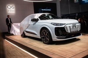 Audi présentele Q6 E-Tron en version Sportback. en avant-première au Salon de l'automobile de Paris