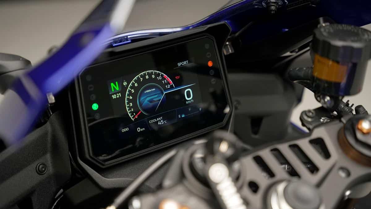 Nouvelle Yamaha R9