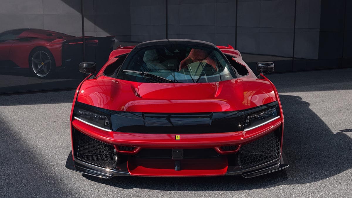 Ferrari présente le F80, un hypercar hybride de 1200 chevaux,