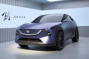 Mazda Arata, le nouveau SUV électrique de la marque japonaise développé avec l'aide d'un constructeur chinois