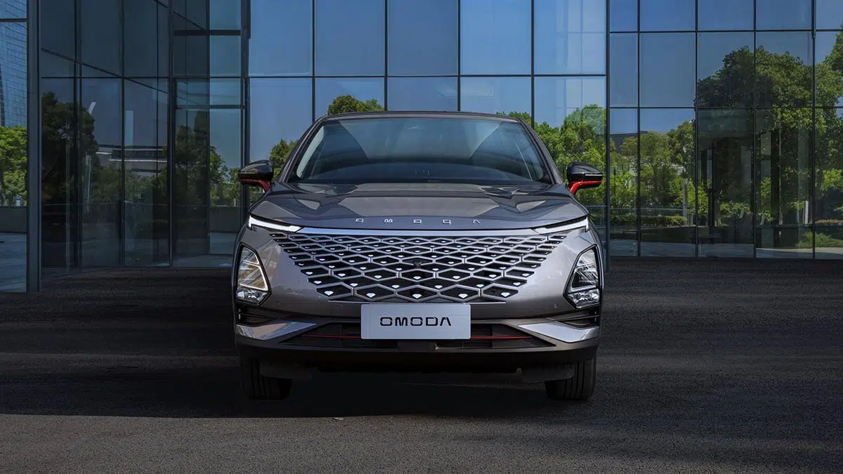 Vue de face du Chery Omoda 5