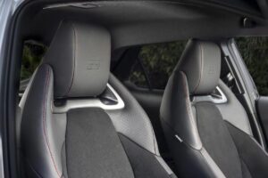 Avec 223 ch et la fiabilité de Toyota, ce crossover rechargeable est aujourd'hui plus économique que jamais.