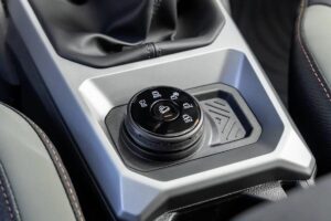 Ce 4x4 abordable devient hybride : La transmission intégrale réinventée pour 2024