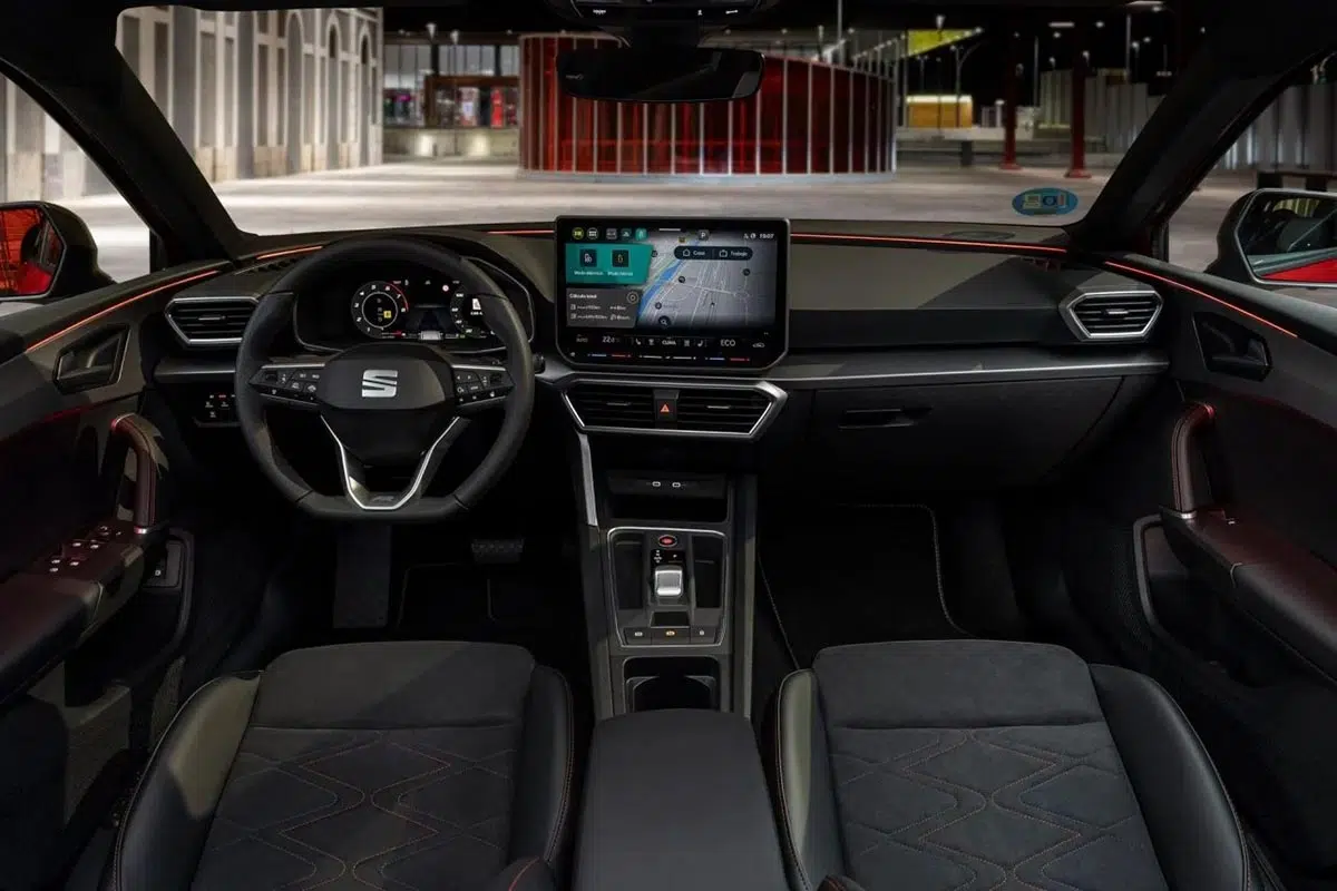 La SEAT León e-Hybrid 2025