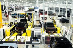 Quatre mois seulement après le début de leur partenariat, Volkswagen et l'un des rivaux de Tesla prévoient déjà de vendre leur technologie de voiture électrique à d'autres constructeurs.