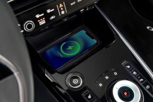 Ce SUV hybride défie toute logique : conso mini, maxi coffre et prix canon