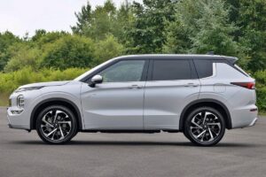 306ch pour ce 4x4 légendaire : Le rival japonais qui veut faire oublier le RAV4
