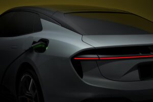 Lotus Emeya 2024 : la berline électrique qui incarne la performance pure et le design futuriste