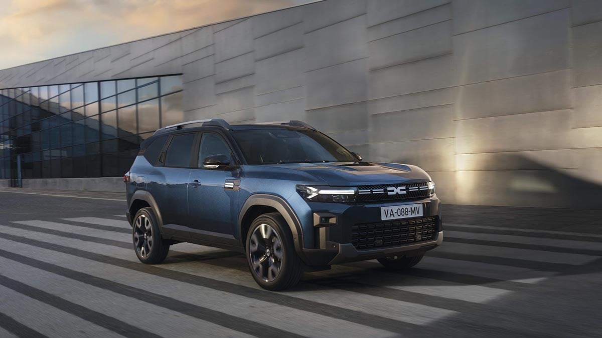 Dacia Bigster avec design anguleux et nouvelle motorisation hybride légère essence/GPL