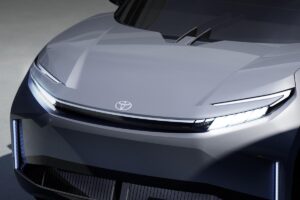 Toyota persiste et signe : pourquoi le géant japonais refuse de fixer une date de fin pour ses moteurs essence