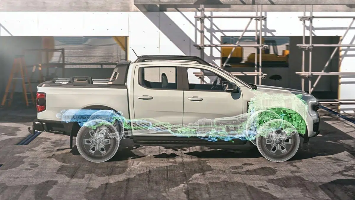 Une architecture pensée pour conjuguer performance tout-terrain, autonomie électrique et fiabilité professionnelle.