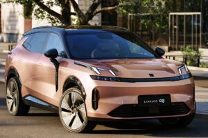 Lynk & Co 08 : l’hybride chinois qui veut pulvériser les codes européens