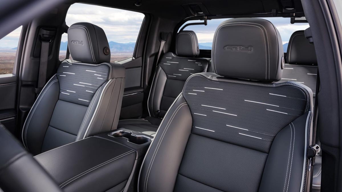GMC Sierra EV AT4 2026 avec finitions et confort haut de gamme