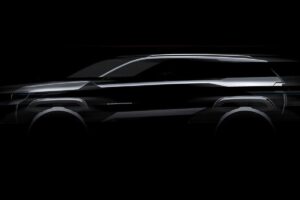 Silhouette partielle du Jeep Compass 2025 révélée dans un teaser officiel avant lancement