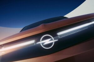 Opel Grandland SUV compact avec son coffre spacieux de 550 litres