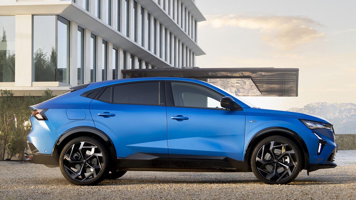 Renault Rafale E-Tech 2025 de profil, SUV coupé hybride rechargeable au design sportif