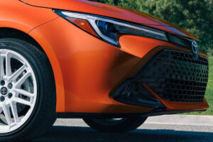 Toyota Corolla Hatchback FX 2026 avec design inspiré de la FX16 originale des années 80, nouvelle édition spéciale rétro