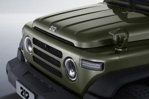 4x4 puissant avec réducteur et design expressif, alternative économique au Toyota Land Cruiser sur le marché européen