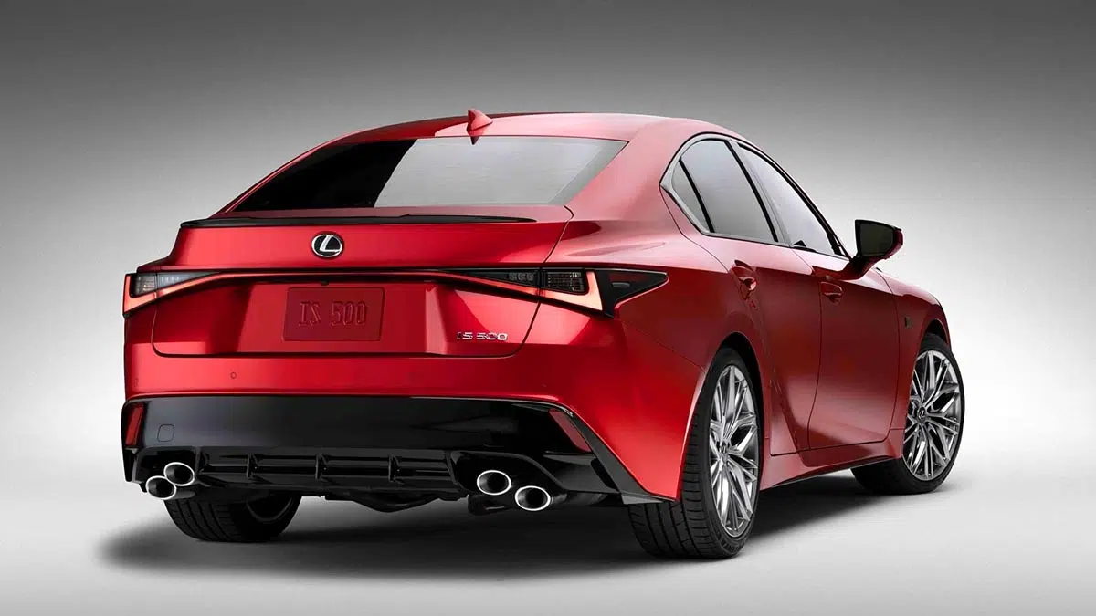 Planche de bord de la Lexus IS 500 Ultimate Edition avec inserts aluminium et écran tactile central