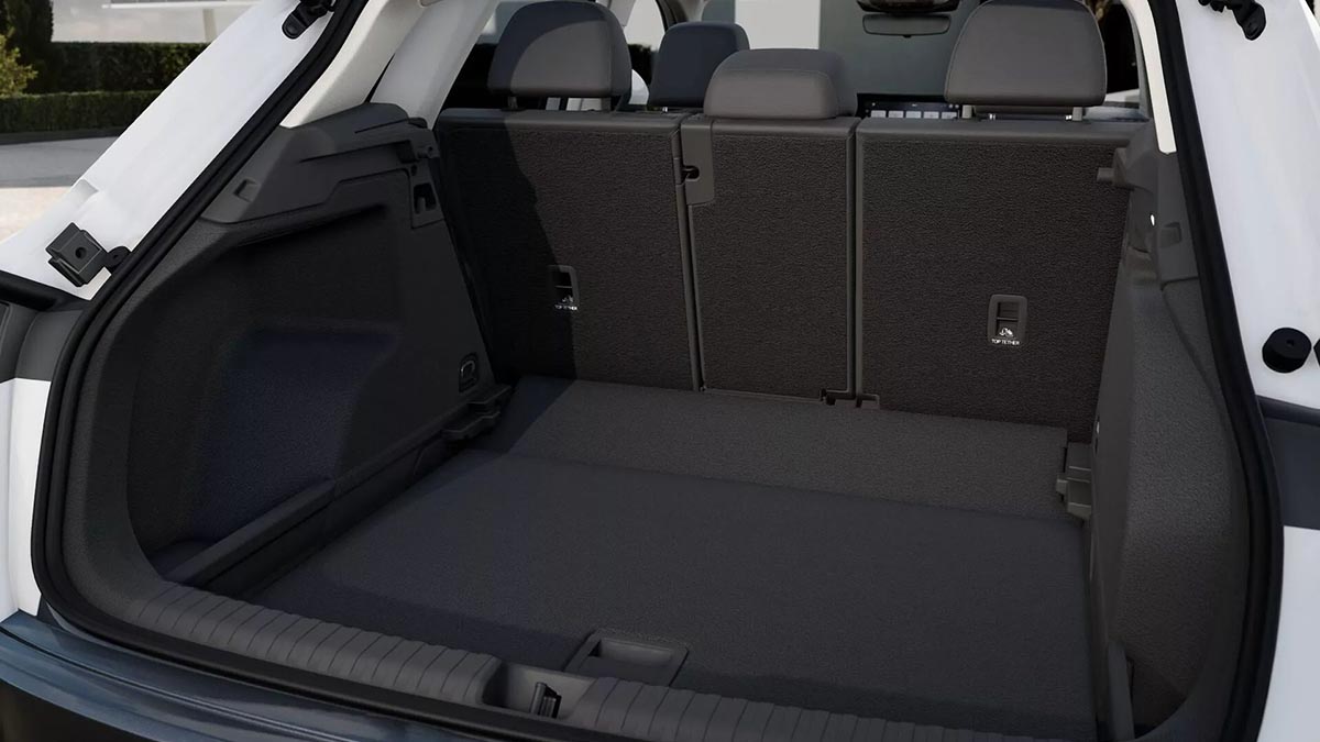 Coffre du Q3 en version de base avec plancher plat et volume standard