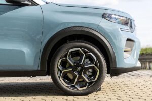 Crossover compact économique 15750 euros pas chinois alternative abordable qualité prix
