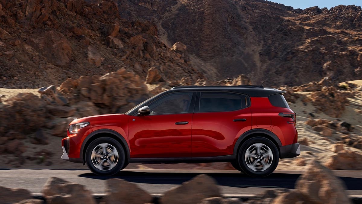 Citroën C3 Aircross 2025 vue latérale avec configuration 7 places et jantes alliage