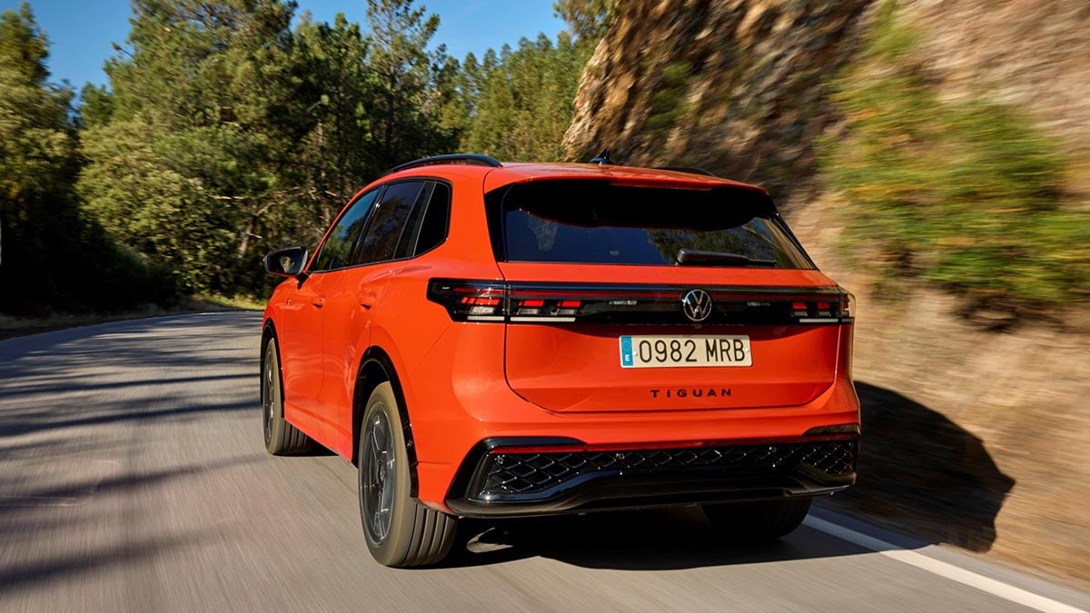 Arrière du Volkswagen Tiguan TDI 2025 avec feux LED horizontaux