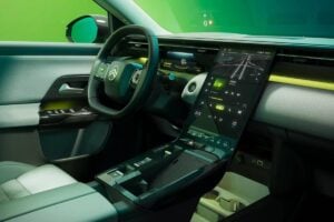 SUV Citroën hybride le plus avancé technologiquement consommant 5,4 litres aux 100km avec prix officiellement annoncé