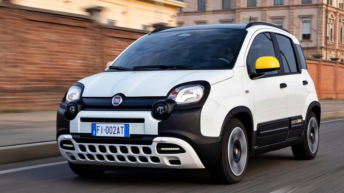 Face avant de la Fiat Panda 2026 avec phares carrés et logo rétro modernisé