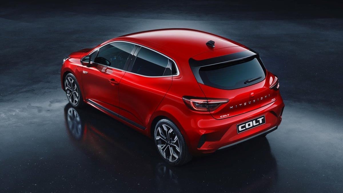 Arrière du Mitsubishi Colt 2025 montrant les feux horizontaux et le badge GLP