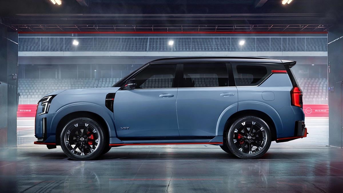 Nissan Patrol NISMO 2026 profil latéral avec jantes 22 pouces et kit carrosserie rouge