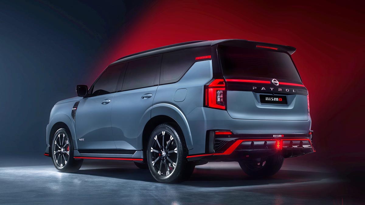 Arrière du Nissan Patrol NISMO 2026 avec diffuseur et double sortie d’échappement