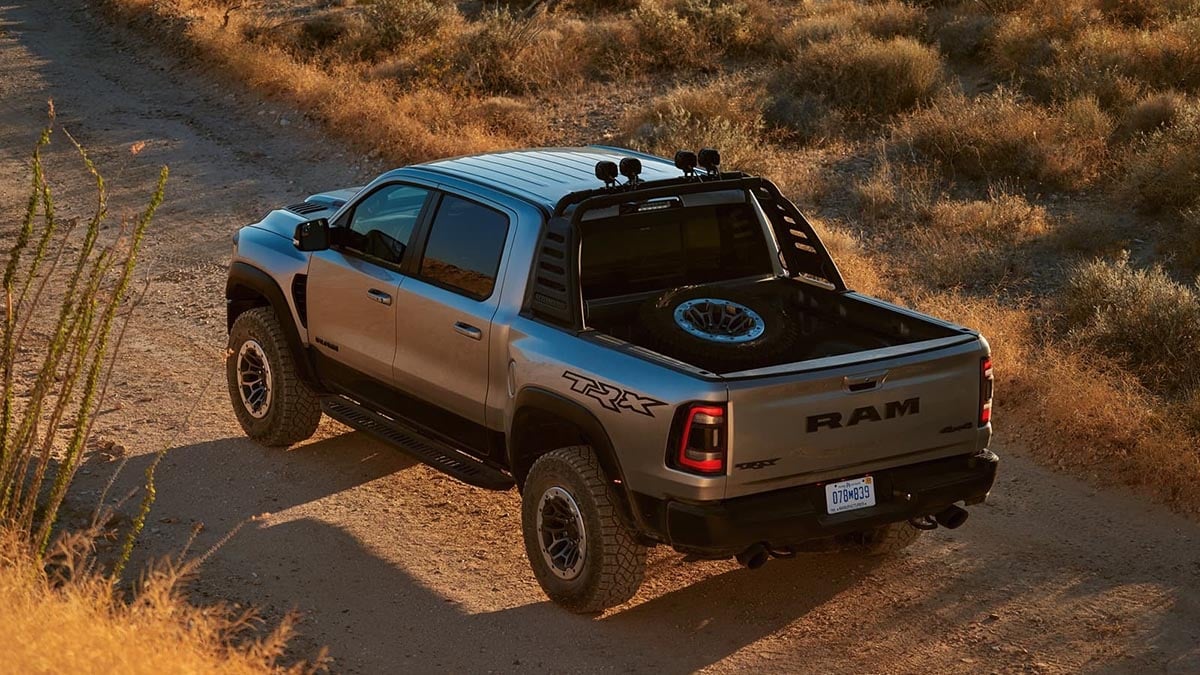 Benne arrière du Ram TRX 2026 avec revêtement protecteur et rails d’arrimage