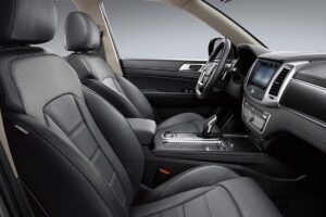 4x4 7 places coffre 641 litres SUV familial Land Cruiser alternative 40000 euros moins cher