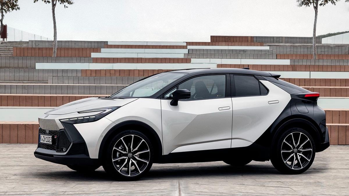  Profil du Toyota C‑HR Hybrid 140 finition Dynamic, SUV hybride compact 5 portes