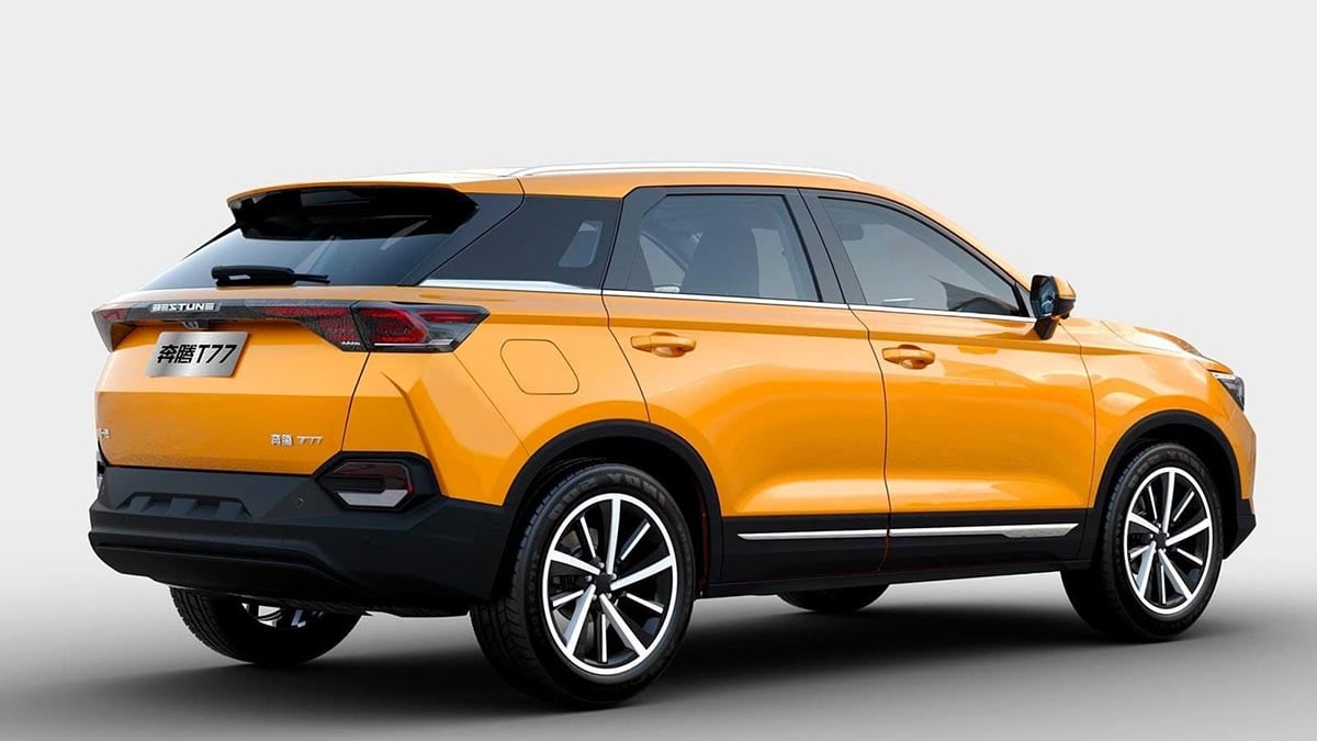 Arrière du SUV Bestune T77 avec feux LED et design sculpté