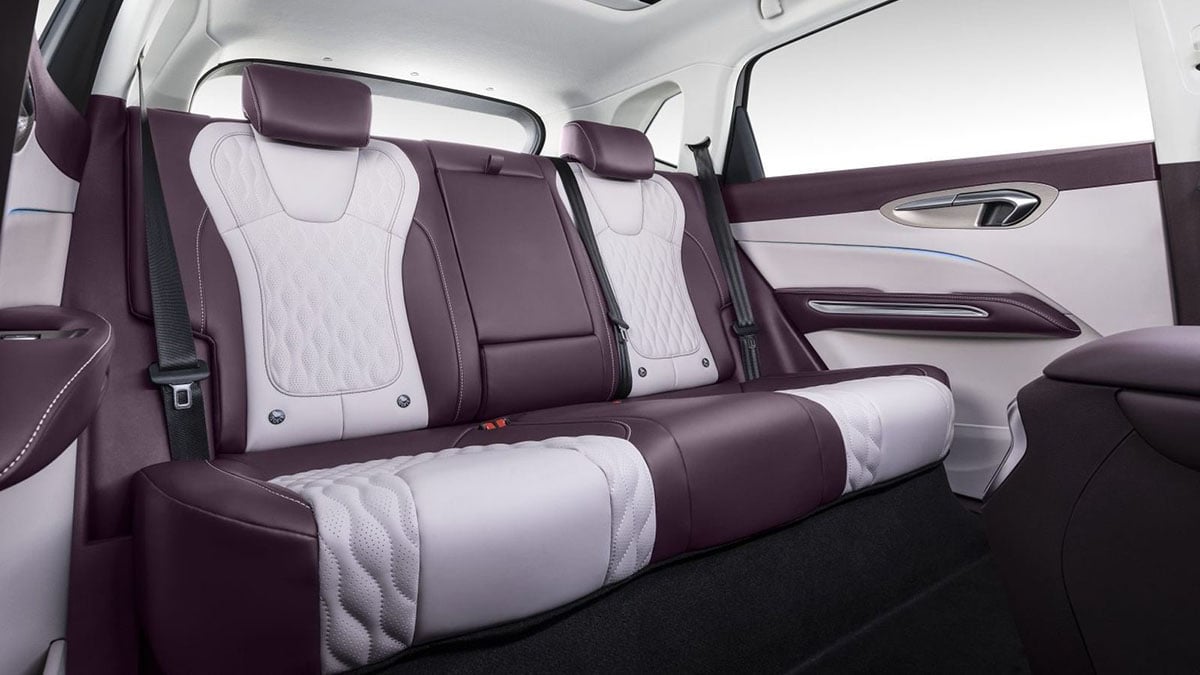 Sièges arrière du Bestune T90 avec sellerie cuir et ventilation intégrée