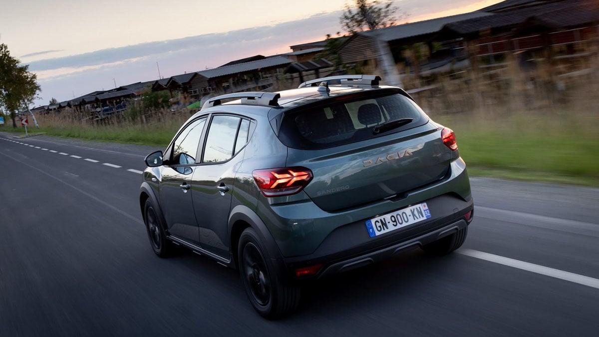 Dacia Sandero Stepway 2026 restylé avec feux LED redessinés et protections de carrosserie