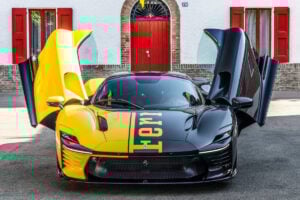Ferrari exceptionnelle vendue 26 millions d'euros sans visite physique préalable établissant un record de transaction automobile