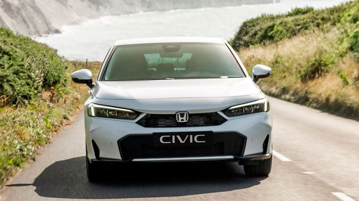 Avant de la Honda Civic 2026 avec calandre fine et projecteurs LED