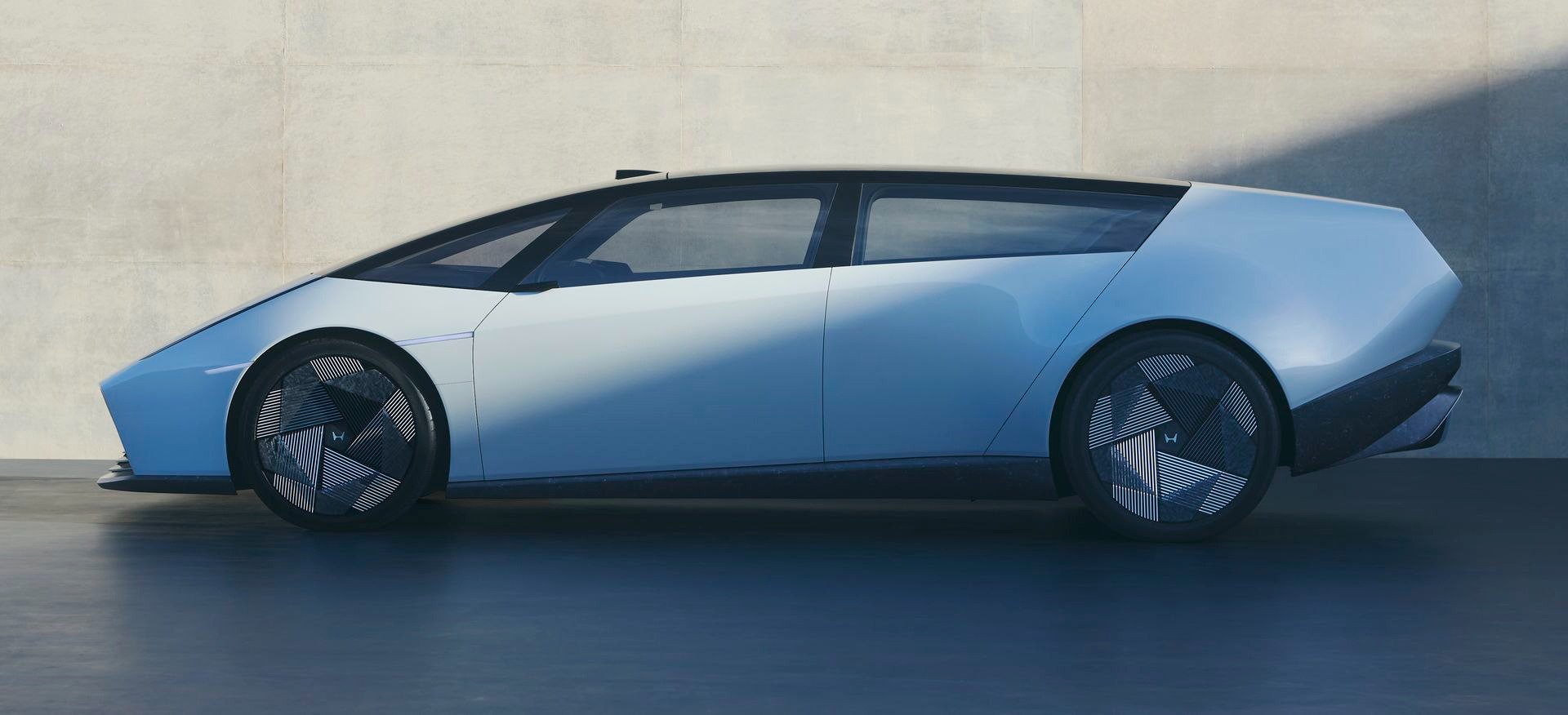 Prototype Honda SUV e:HEV nouvelle génération – vue avant en présentation mondiale