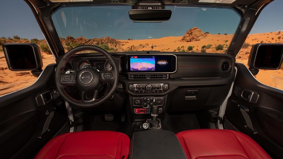 Intérieur Jeep Wrangler Rubicon 392 V8 2025, sellerie cuir, écran tactile, commandes tout-terrain