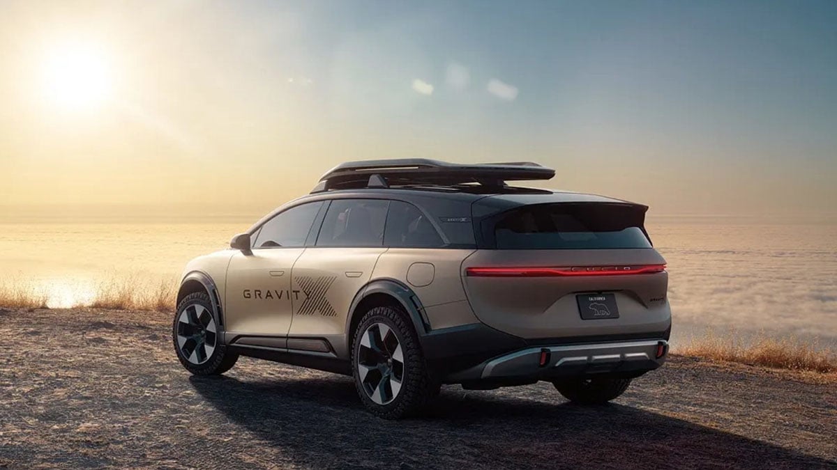 Arrière du Lucid Gravity X Concept SUV électrique avec protections renforcées