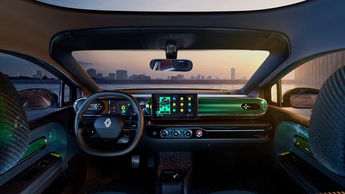 Intérieur de la Renault Twingo électrique 2026 avec écran central et instrumentation numérique simplifiée